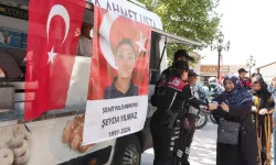 Ankara’da şehit polis memuru Şeyda Yılmaz’ın devre arkadaşları lokma dağıttı