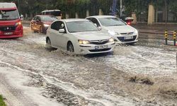 Eskişehir’de gök gürültüsü ve sağanak: Vatandaşlar zor anlar yaşadı!