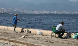 İzmirli balıkçılar yasak dinlemiyor, kirliliğe rağmen 'rastgele' demeye devam