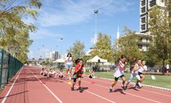 Karşıyaka'da Çocuk Atletizm Şenliği düzenlendi