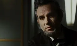 Oscar ödüllü Daniel Day-Lewis oyunculuk kariyerine geri dönüyor