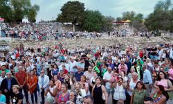 Didim Zeytin Festivali toplu zeytinyağı tadımında Türkiye rekoru kırıldı