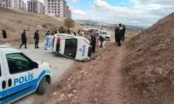 Şüpheli aracı takip eden polis aracı kaza yaptı: 2 polis yaralandı