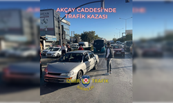 İzmir Akçay Caddesi'nde trafik kazası