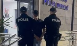 İzmir'de polis kovalamacası uzun sürmedi, kapıdan giren şüpheli bacada yakalandı