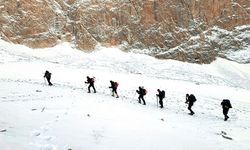 Aladağlar'da kaybolan ikiz kız kardeşler için kurtarma operasyonu devam ediyor