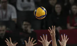 İzmir voleybolunda zirve derbisi