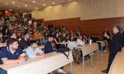 RTÜK Başkanı Ebubekir Şahin, Ege Üniversitesi öğrencileriyle buluştu