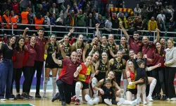 Voleybolda gözler İzmir derbisinde