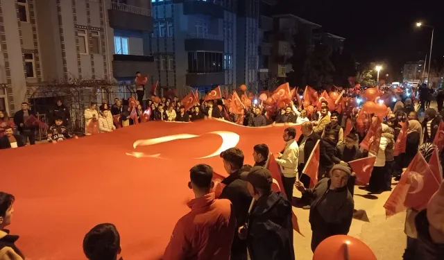 Ankara'nın Beypazarı ilçesinde 18 Mart nedeniyle yürüyüş düzenlendi