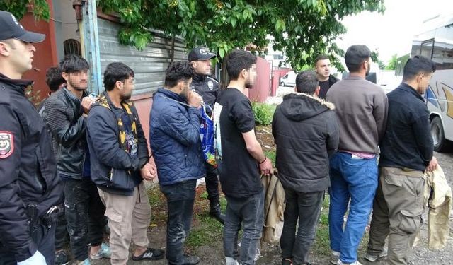 Malatya'da kaçak göçmen operasyonu: 25 kişi iş yerinde yakalandı!