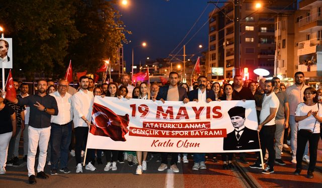 Çiğli'de 19 Mayıs coşkusuna yakışır kutlama