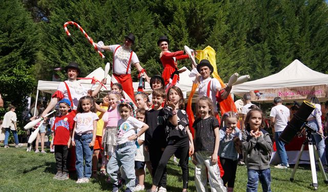 İzmir’de ‘Festival Çocuk’ 8’inci kez kapılarını açtı