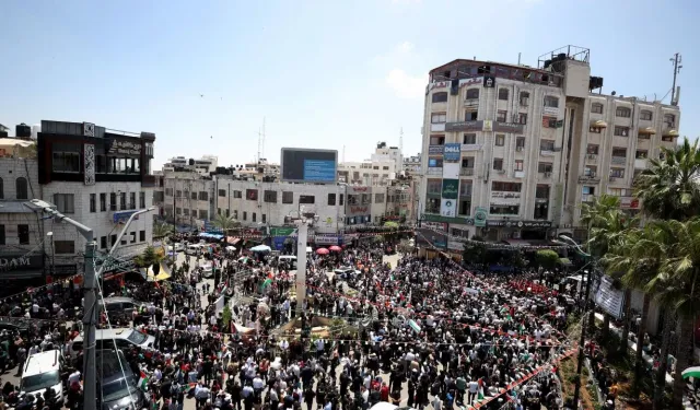 Filistinliler, 'Nekbe'yi anmak için Ramallah'ta yürüdü