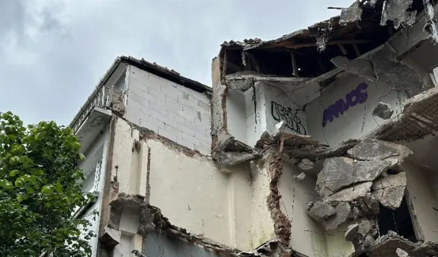 Şişli'de kepçe skandalı: Ünlü oyuncu Tufan Gökpınar'ın evi duvarsız kaldı!