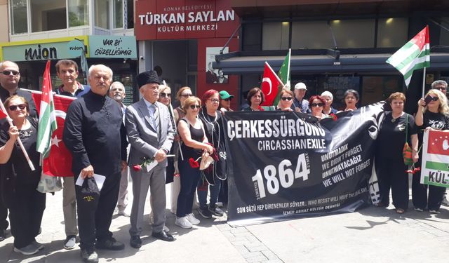 İzmirli Çerkesler sürgünde yitirdikleri atalarını andı!