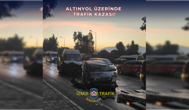 Altınyol'da korkunç kaza: Trafik kilitlendi, sürücüler yollarda kaldı!