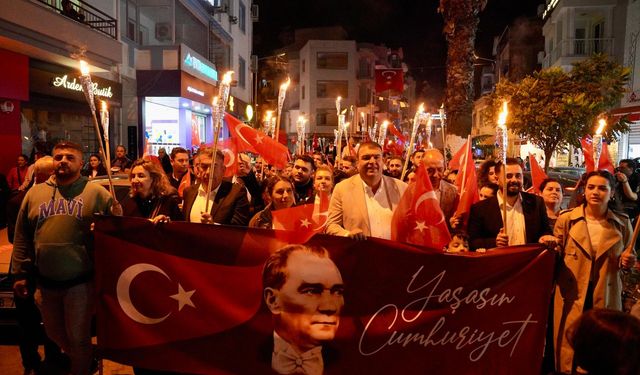 Başkan Yetişkin: Cumhuriyet cesarettir, Cumhuriyet Mustafa Kemal Atatürk'tür