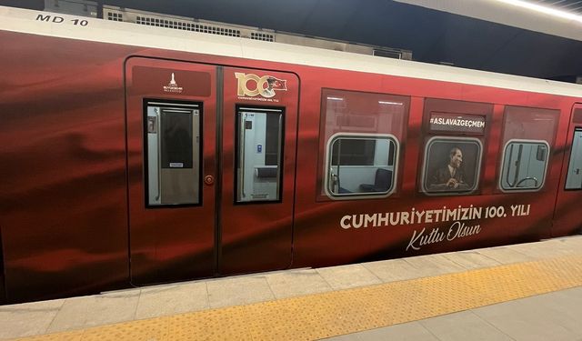 İşte Cemil Tugay İzmir’i: Cumhuriyeti bir yıl geriden kutluyorlar