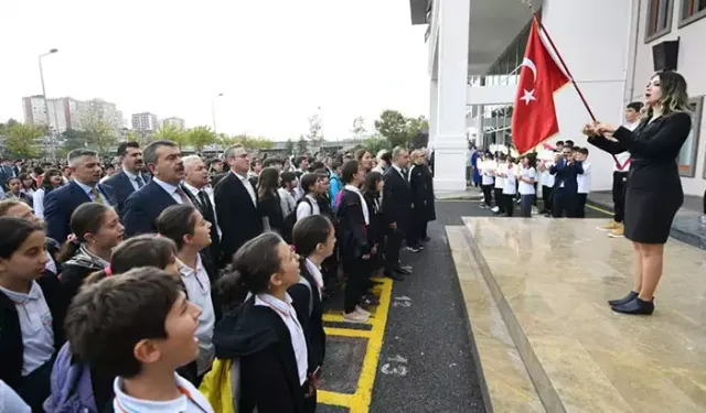 MEB'ten 81 ile 'ders saati' genelgesi! Okul saatleri değişiyor mu?