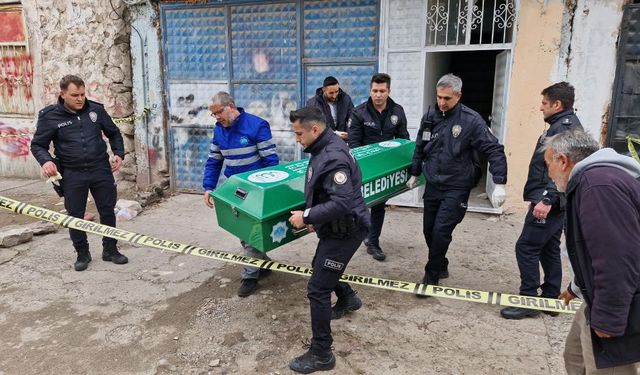 Aksaray'da şok olay: Ablasının cansız bedenini buldu!