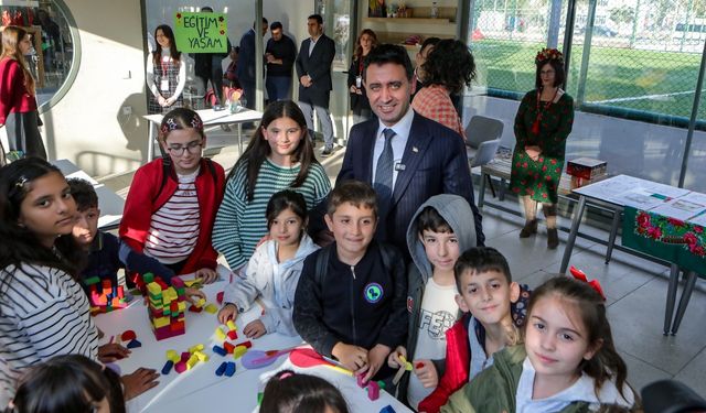 Bayraklı'da çocuklar, haklarını eğlenerek öğrendi