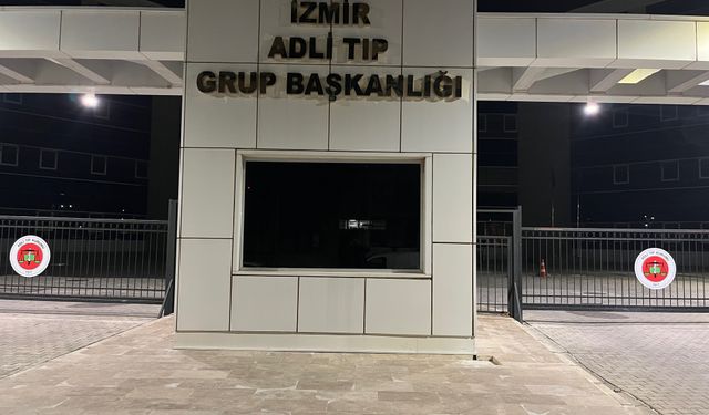 İzmir'de korkulu gece: Sokak ortasında vurulan genç kurtarılamadı!