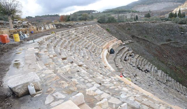 Muğla'daki Antik Kentte 2.250 Yıllık Kanalizasyon Sistemi Bulundu