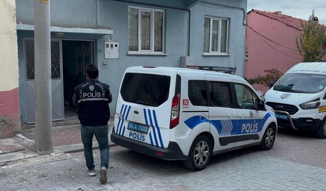 Uşak'ta kan donduran olay: Annesini defalarca b*çakladı!