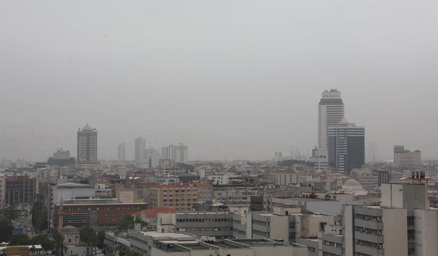 İzmir'i çöl tozu vurdu: İzmir'de hava kalitesi ne kadar düştü?