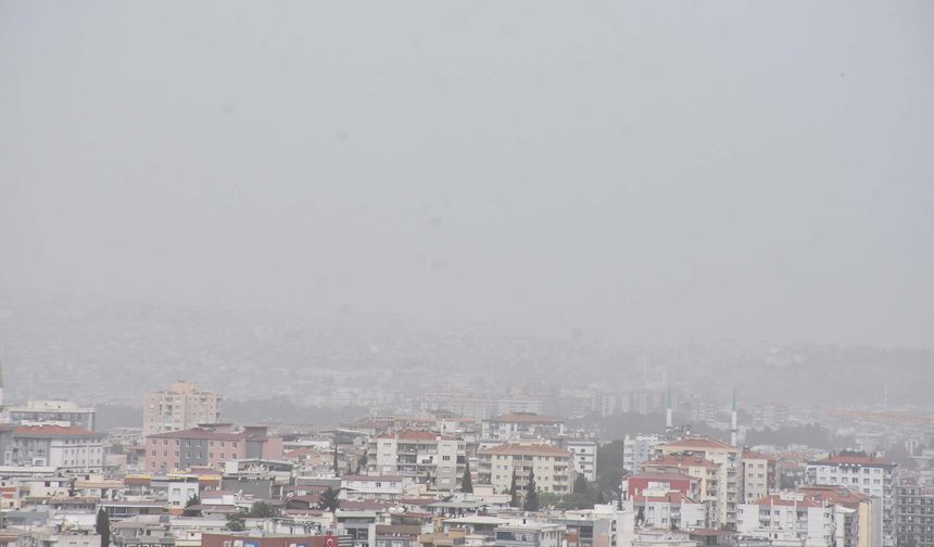 İzmir'e Afrika'dan gelen çöl tozu ne zaman bitecek, kaç gün sürecek, zararlı mı?