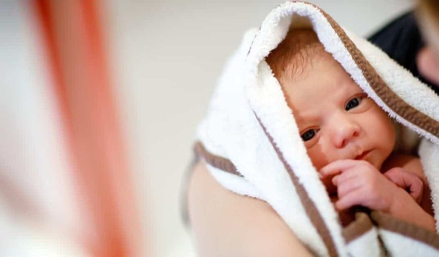 Türkiye'yi sarsan akılalmaz operasyon! Yeni doğan bebeklere yönelik dolandırıcılık olayı nedir?