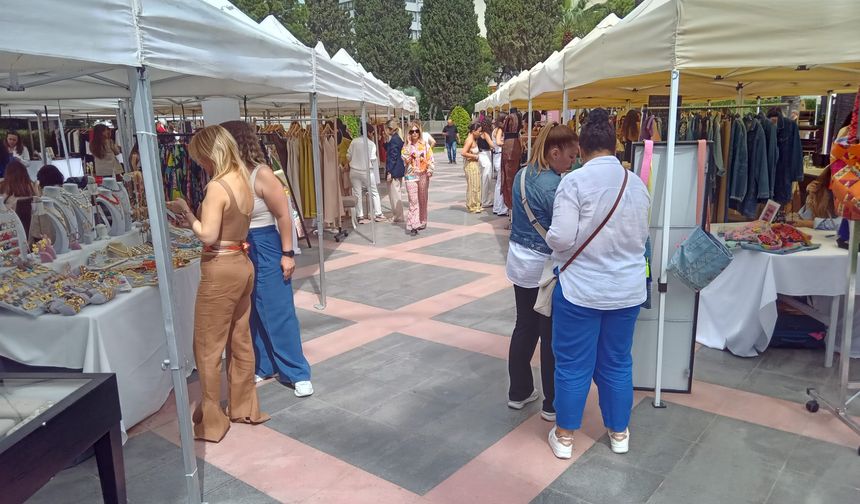 İzmir’de HPV aşısı farkındalığı için ‘Shopping Fest’