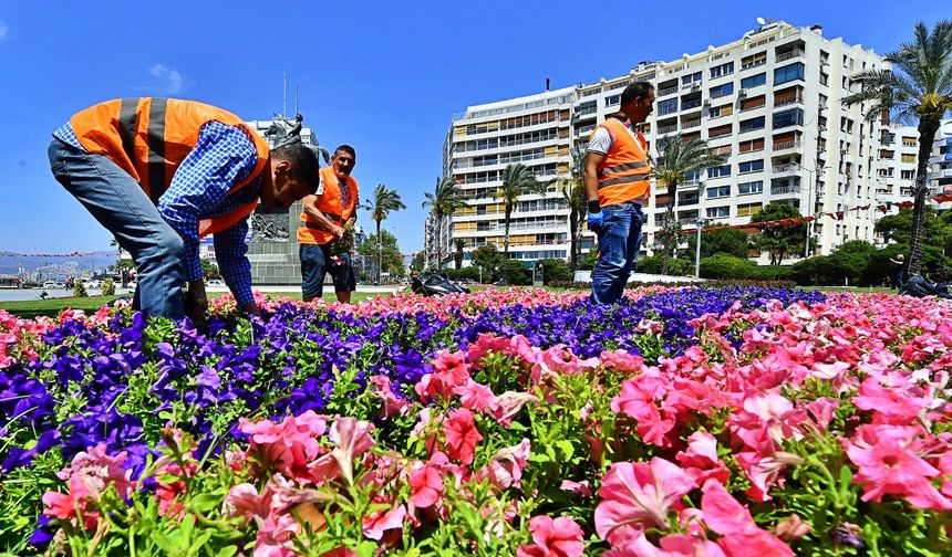 İzmir’de çiçek açmayan cadde ve meydan kalmayacak