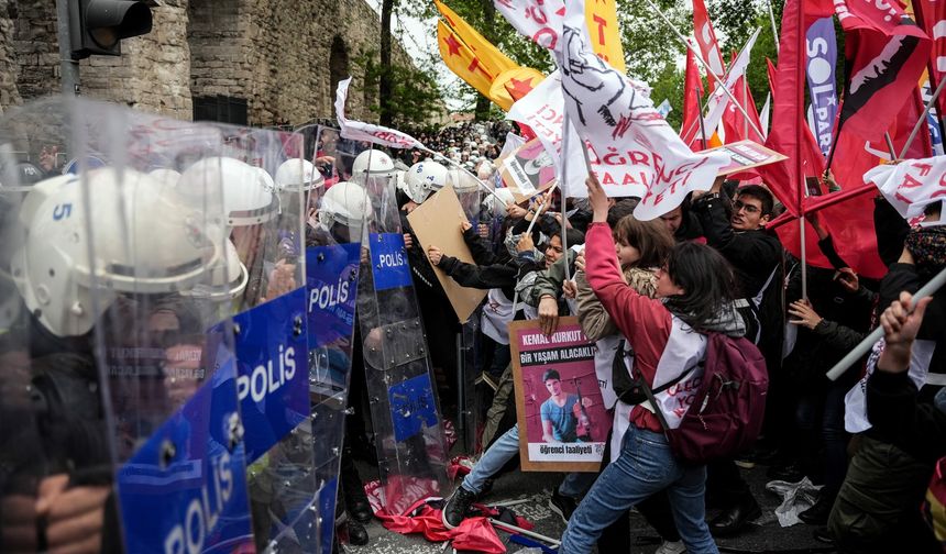 İstanbul Taksim 1 Mayıs yürüyüş son dakika... Taksim'e yürümeye çalışan gruplara polis müdahalesi