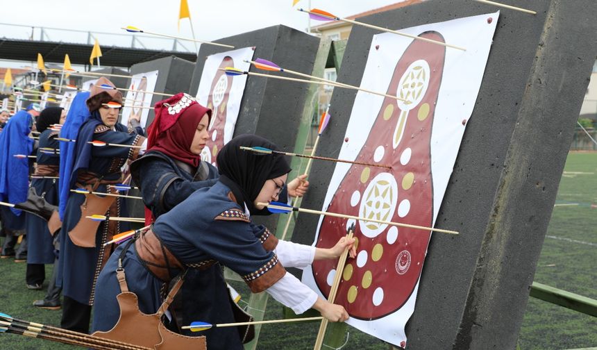İller arası Türk Okçuluğu Turnuvası finali Sakarya'da başladı
