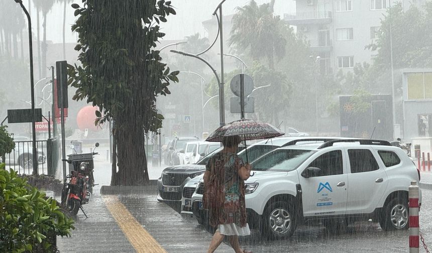 Adana ve Mersin’de şiddetli yağış bekleniyor: Sel ve su baskınına dikkat!