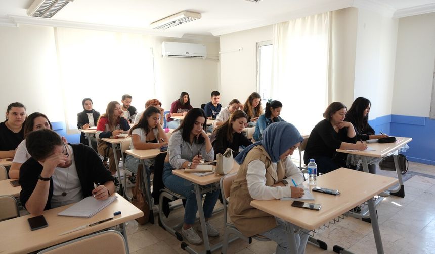 Başkan Çerçioğlu'nun desteğiyle gençler üniversiteli oldu