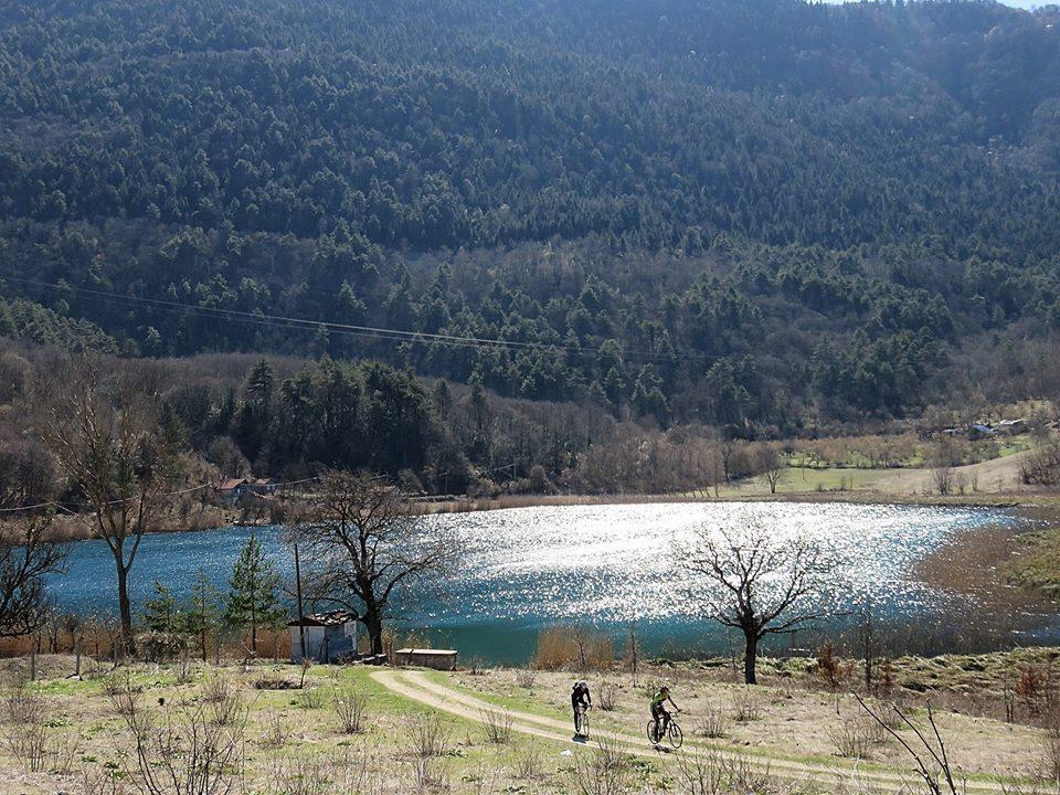 bolunun-en-guzel-14-golu-bolunun-doga-harikasi-gollerini-gezmeye-doyamayacaksiniz (1)