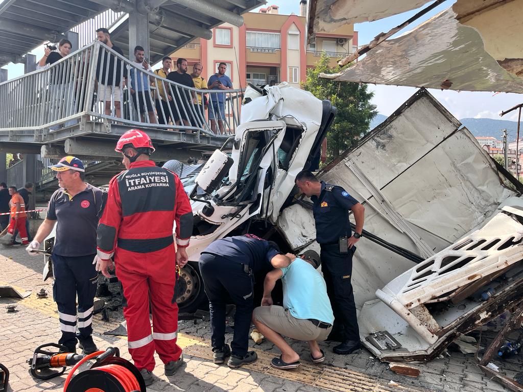 Büyükşehir İtfaiyesi 2 Bin 925 İtfai Olaya Müdahale Etti (2)