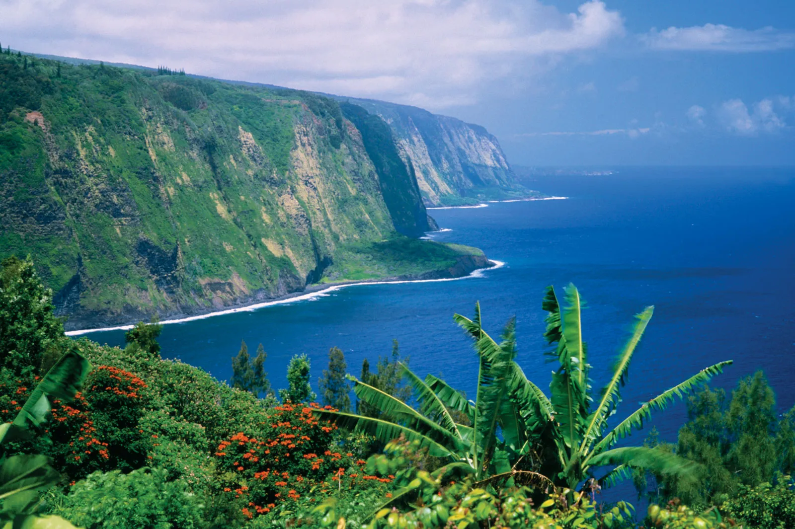 hawaii-turistleri-buyuleyen-dogal-guzellikleri-ile-bastan-cikiyor (1)