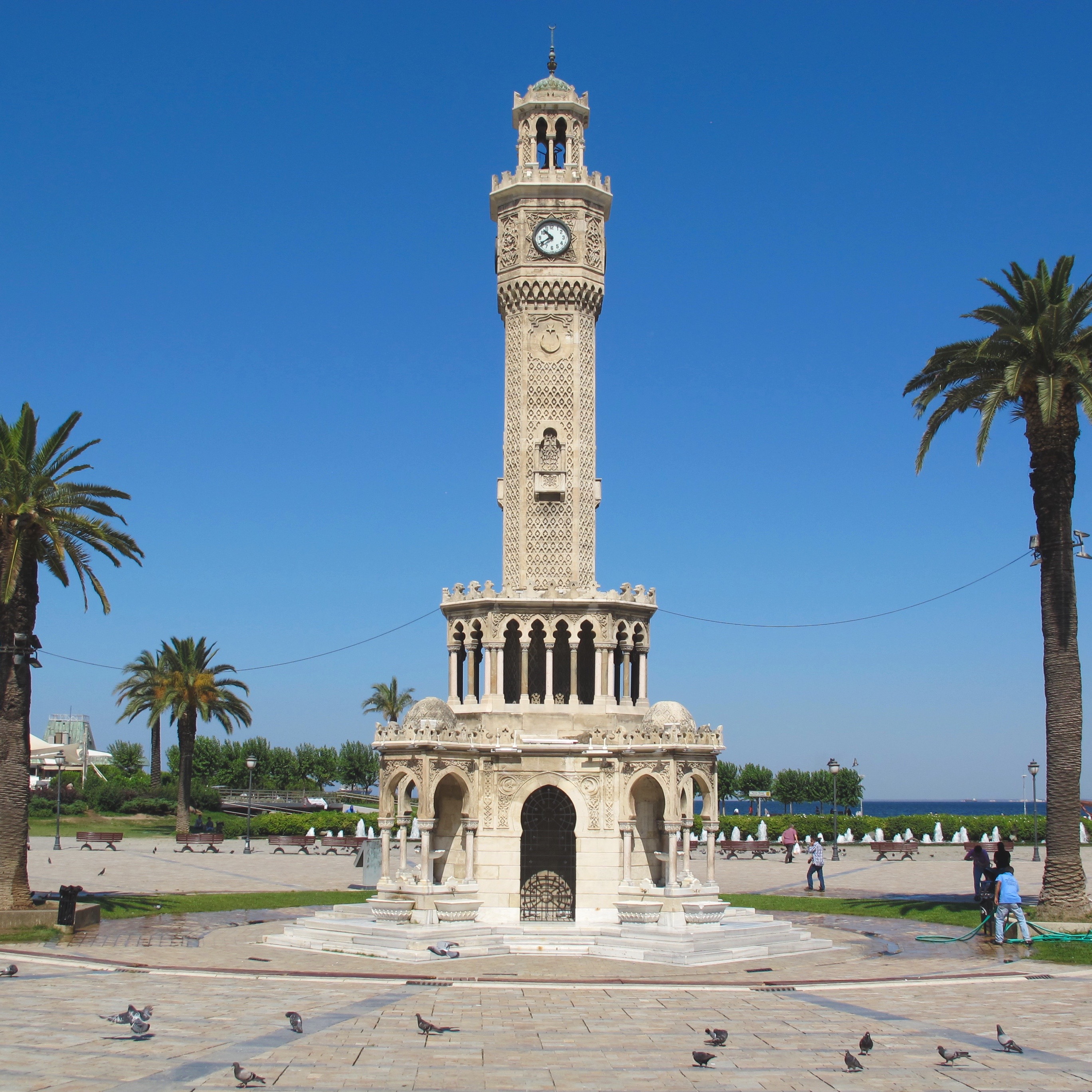 Izmir_square_clock_tower