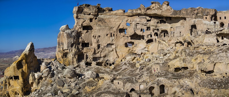 kapadokyanin-ilginc-kosesi-cavusin-koyu-peri-bacalarinin-gizli-koyunu-kesfedin-cavusin-koyu (4)