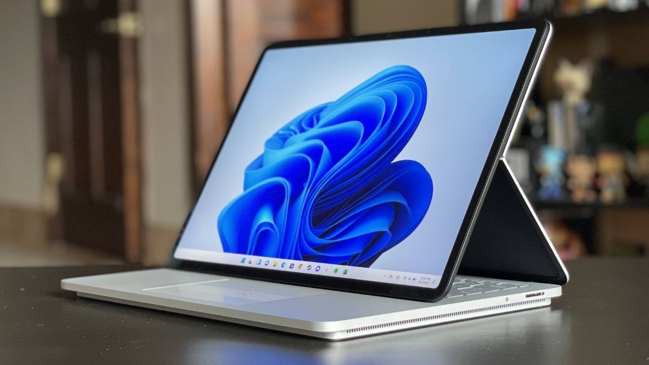 microsoft-surface-laptop-studio-2-ozellikleri-nelerdir-microsoft-surface-laptop-studio-2-cikti-mi  d