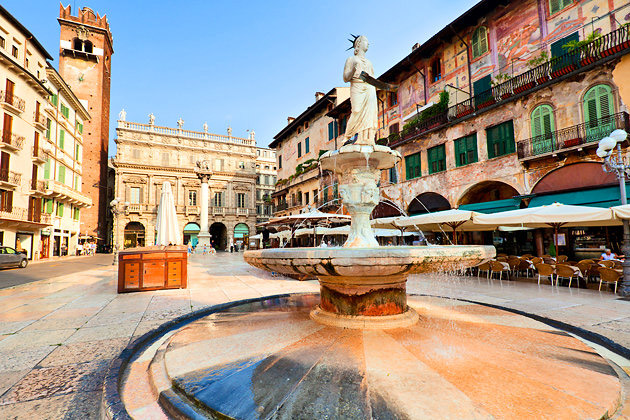 piazza-delle-erbe-verona-2