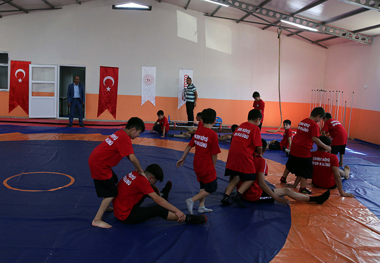 Tokat Çıkrık köyü güreş kulübü, genç yeteneklere kapılarını açıyor-1