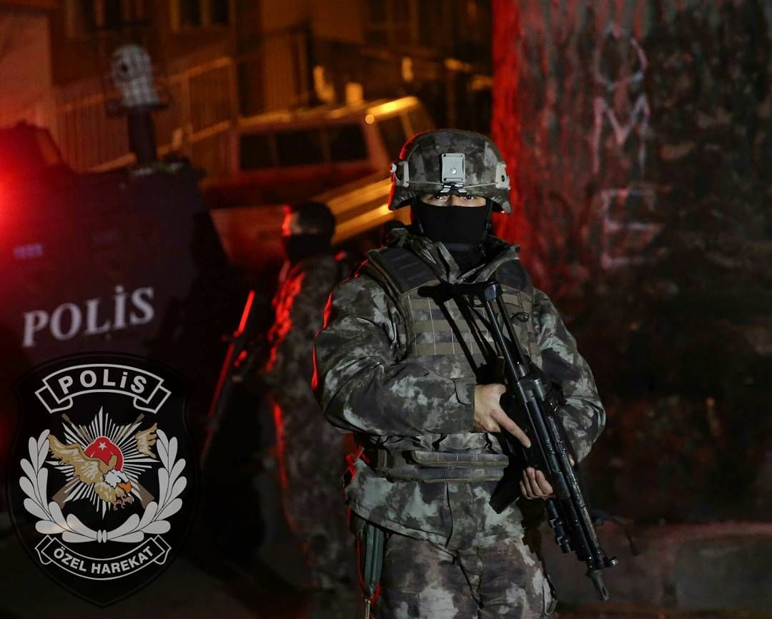 İzmir emniyetinden suçlulara kıskaç: 177 kişi yakalandı!-1