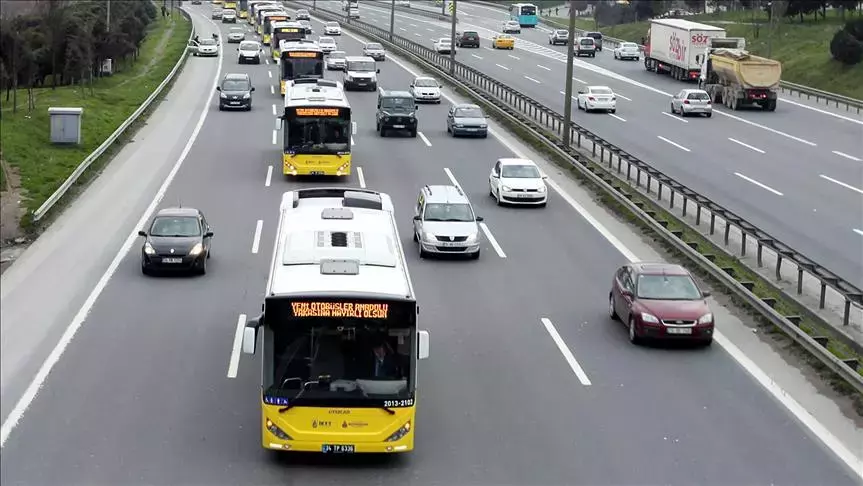 bugun-istanbulda-toplu-tasima-ucretsiz-mi-6-ekim-istanbulun-kurtulus-gununde-otobus-metro-m (1)