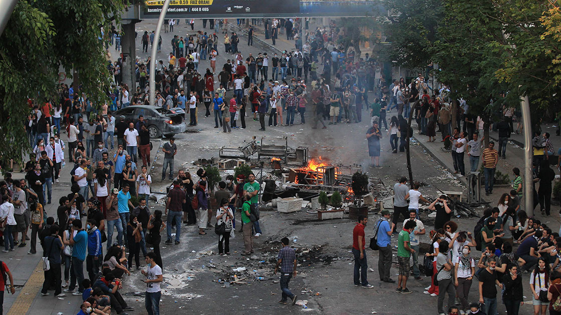 gezi-parki-olaylari-nedir-gezi-parki-olaylarina-kronolojik-bakis  1