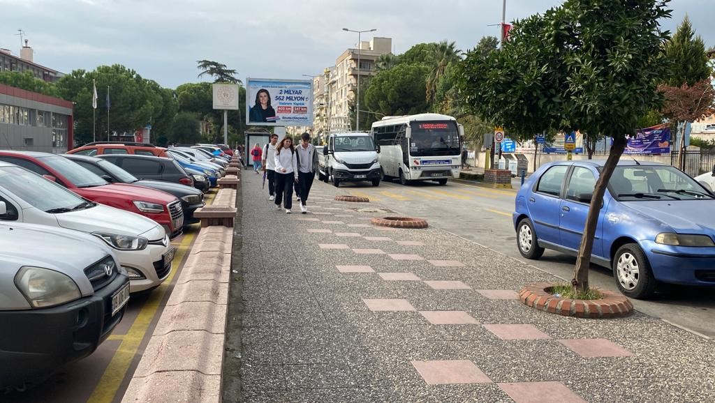 İzmir Bayındır merkezli 4.2 büyüklüğündeki deprem Aydın'da da hissedildi (3)